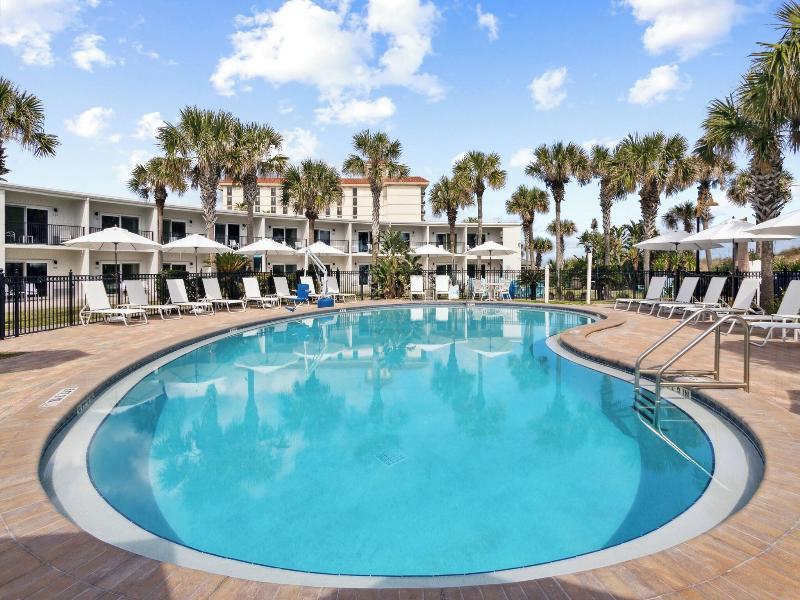 Seahorse Oceanfront Inn — photo 48