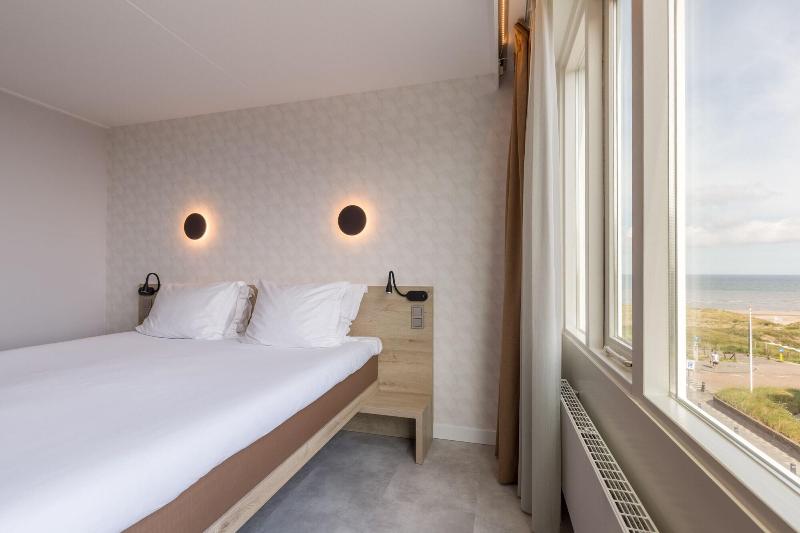 Hotel De Baak Seaside image