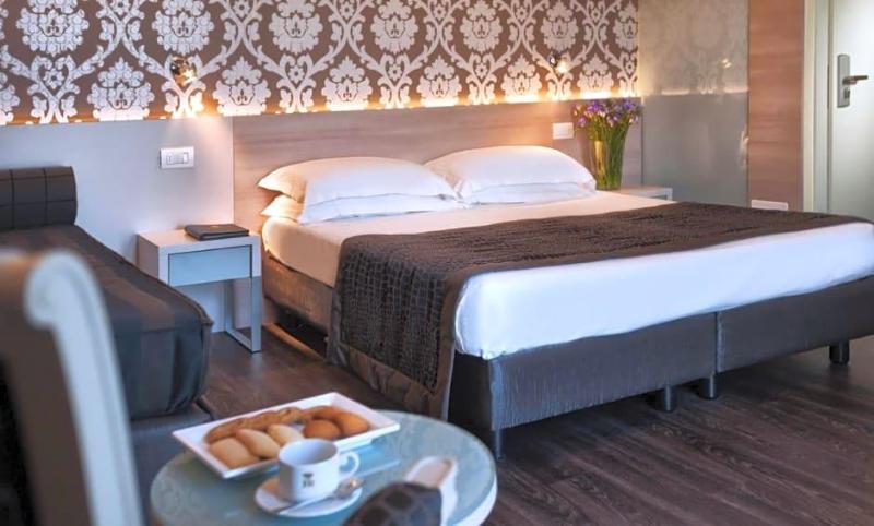 Hotel Roma image