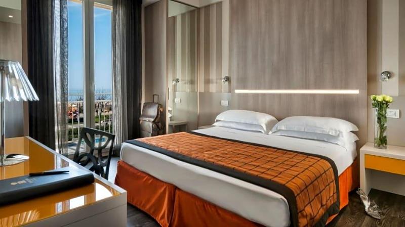 Hotel Roma image
