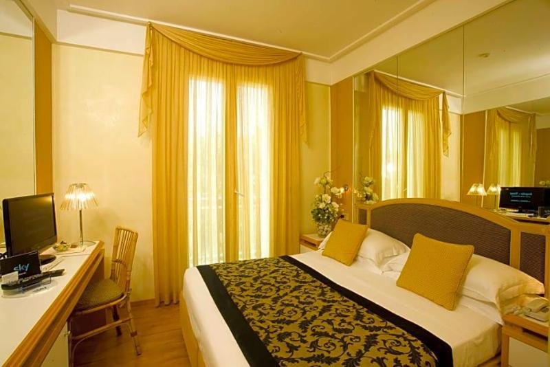 Hotel Roma image