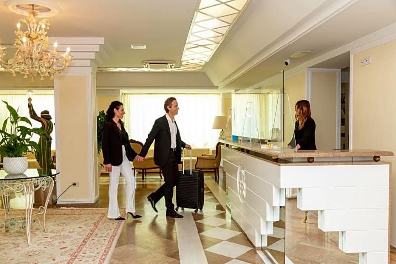 Hotel Roma image
