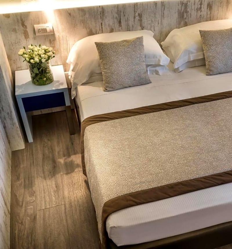 Hotel Roma image