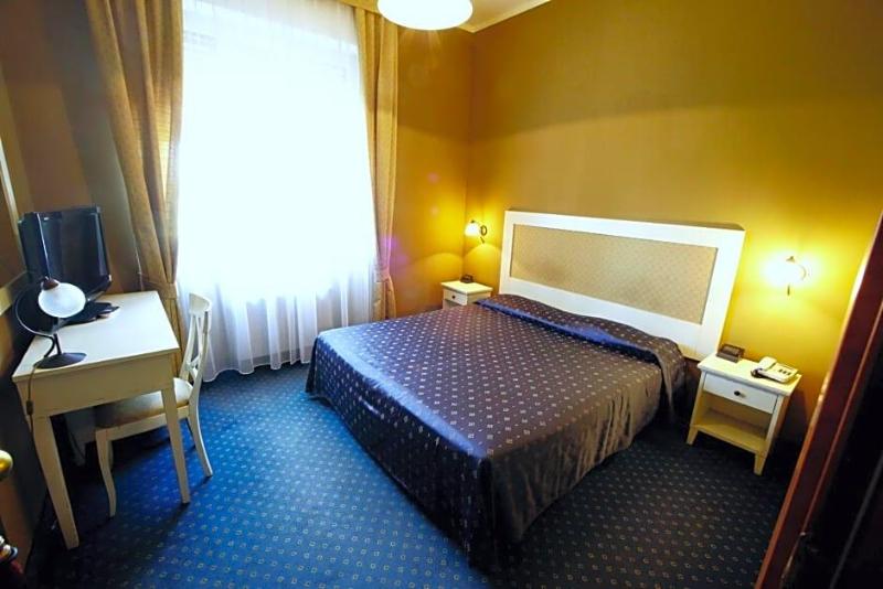Hotel De La Ville image