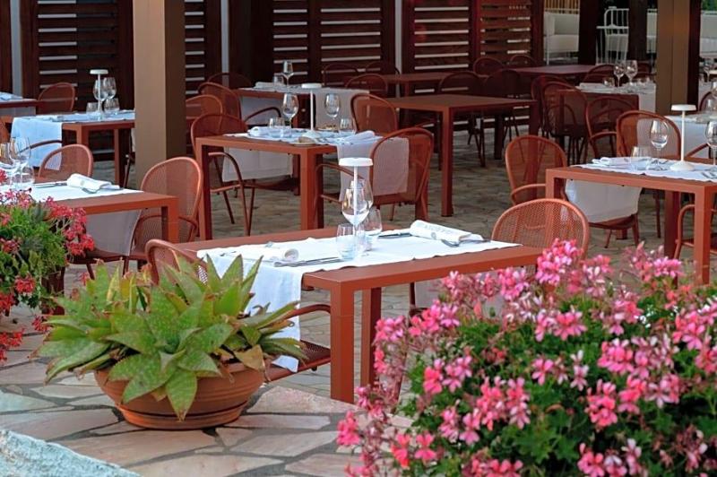 Hotel Garden image