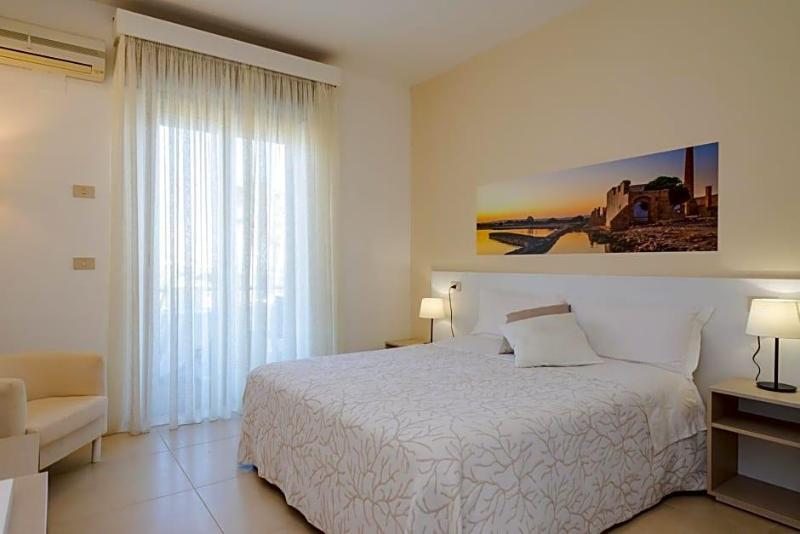 Hotel Jonio image