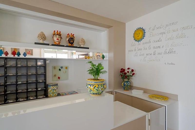Hotel Jonio image