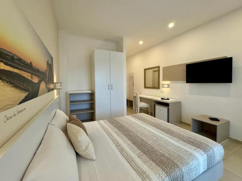 Hotel Jonio image