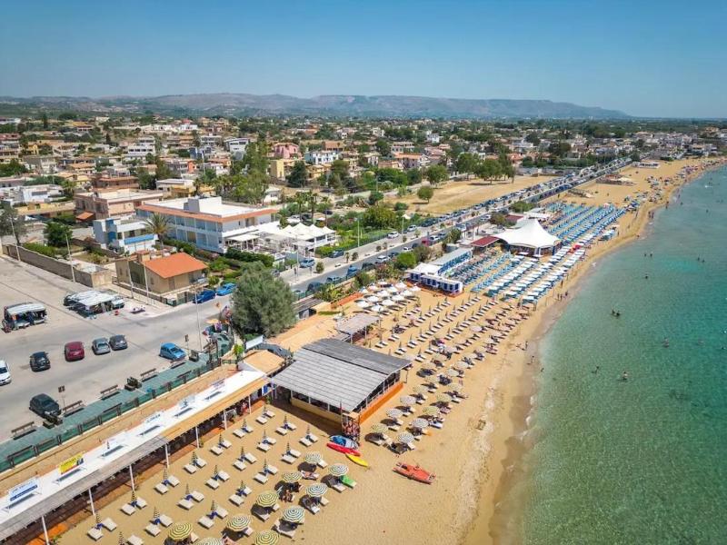 Hotel Jonio image