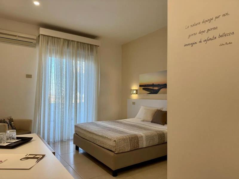 Hotel Jonio image