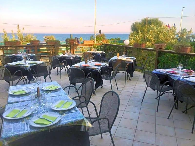 Hotel Jonio image