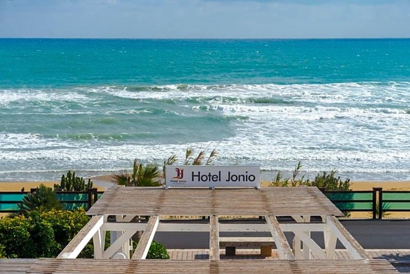 Hotel Jonio image