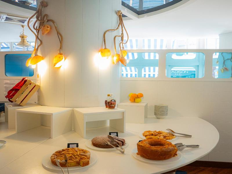 Sirena Boutique Hotel image
