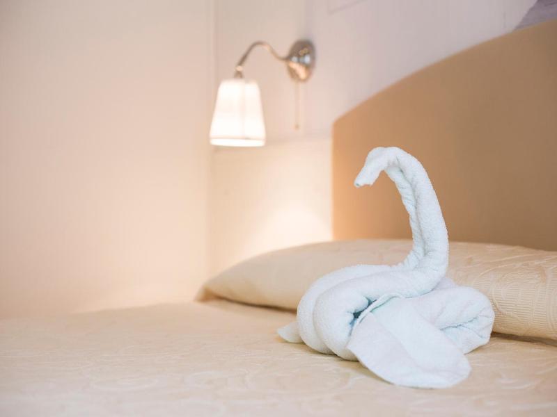 Sirena Boutique Hotel image