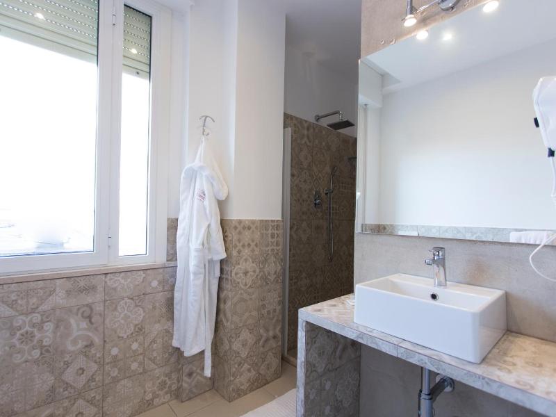 Sirena Boutique Hotel image