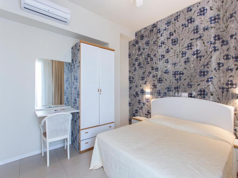 Sirena Boutique Hotel image