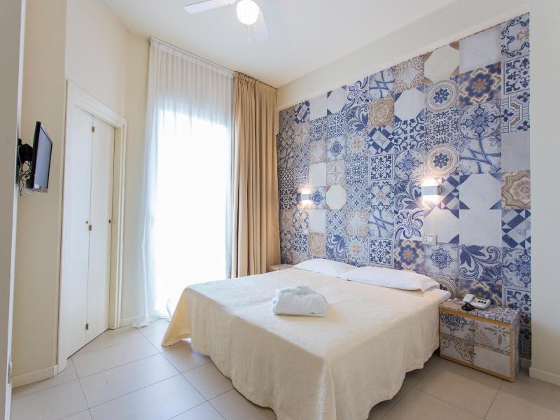 Sirena Boutique Hotel image