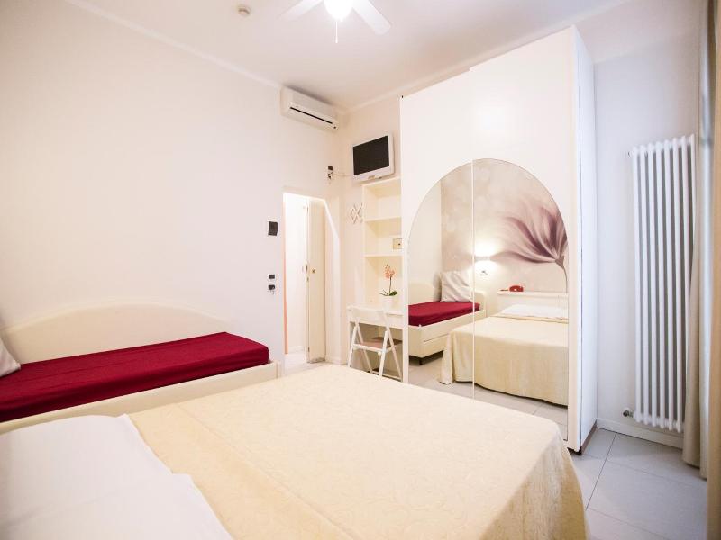 Sirena Boutique Hotel image