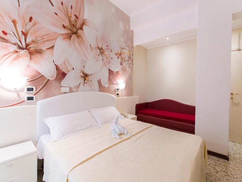 Sirena Boutique Hotel image