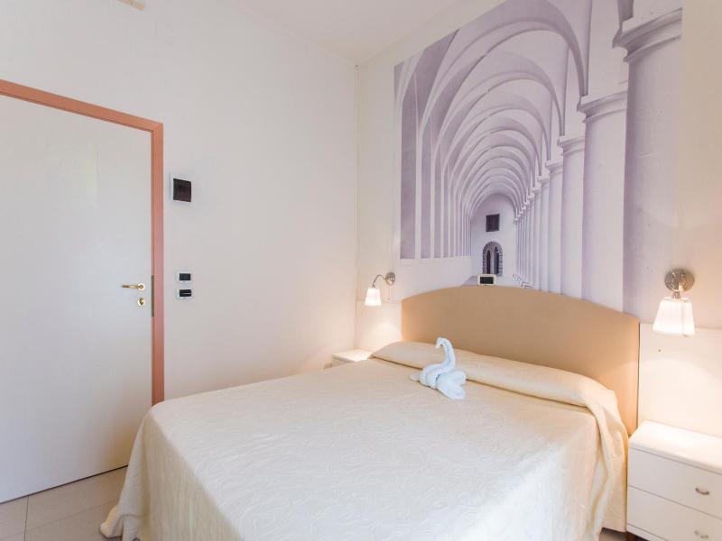 Sirena Boutique Hotel image