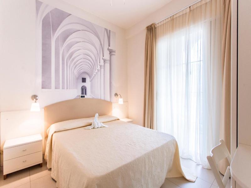 Sirena Boutique Hotel image