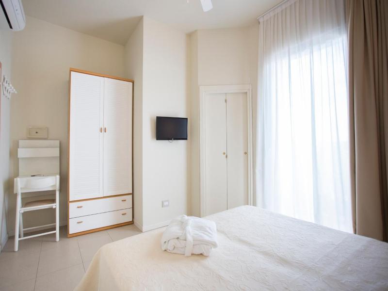 Sirena Boutique Hotel image