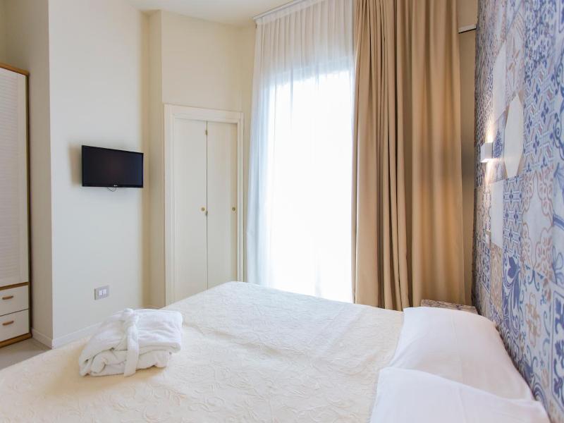 Sirena Boutique Hotel image