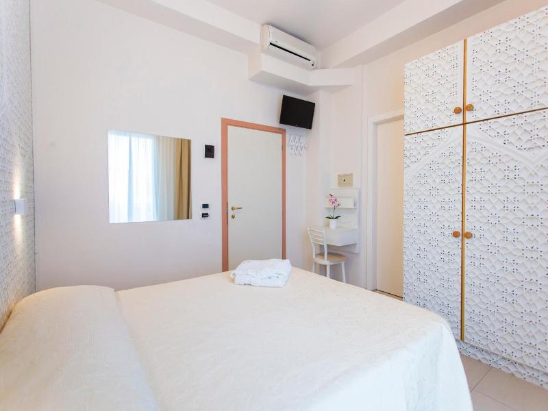 Sirena Boutique Hotel image
