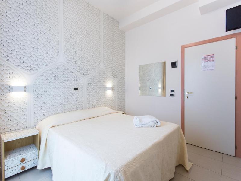 Sirena Boutique Hotel image