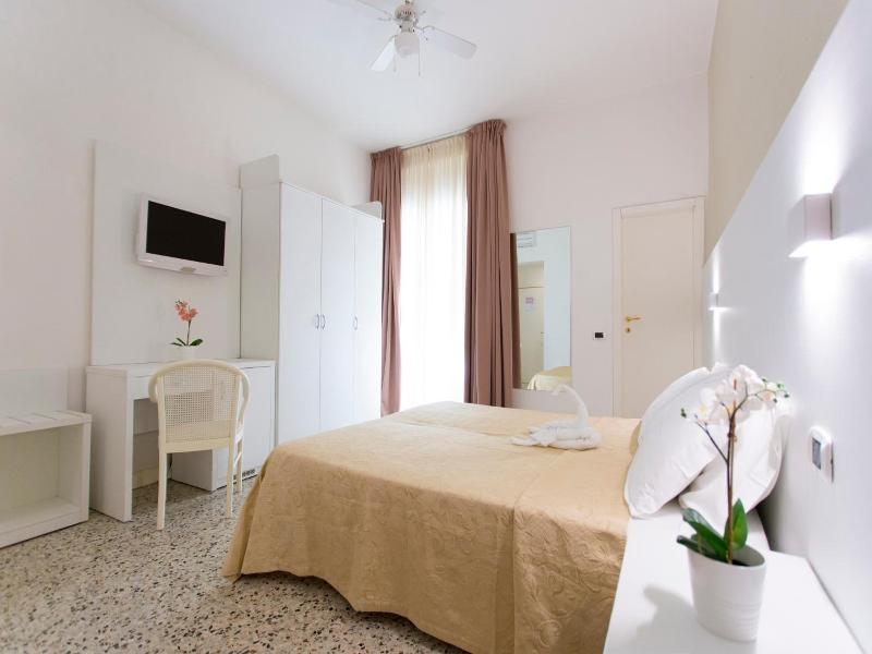 Sirena Boutique Hotel image