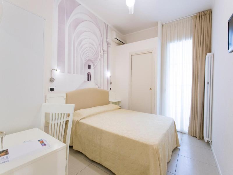 Sirena Boutique Hotel image