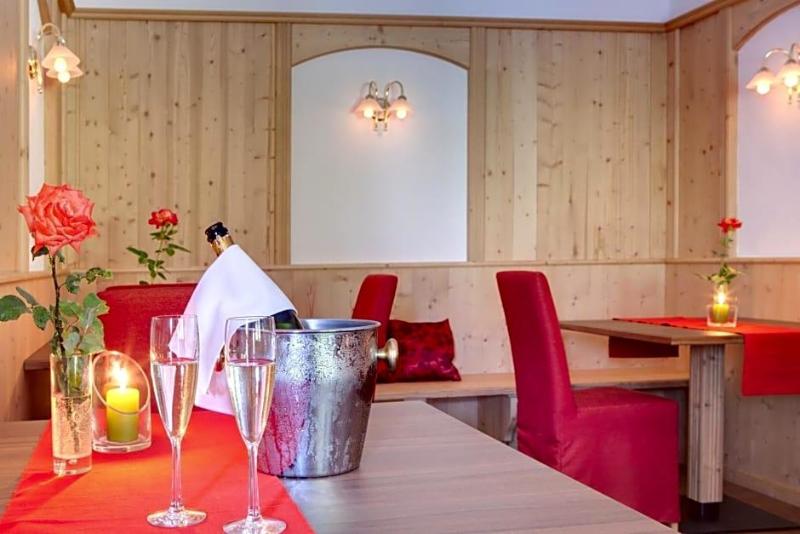 Parkhotel Plauserhof image