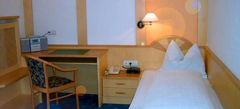 Parkhotel Plauserhof image