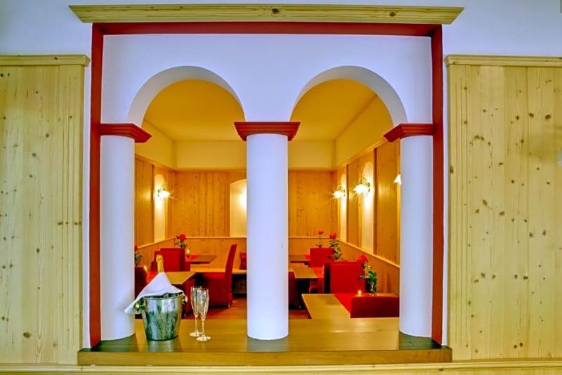 Parkhotel Plauserhof image