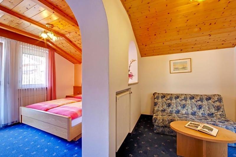 Parkhotel Plauserhof image