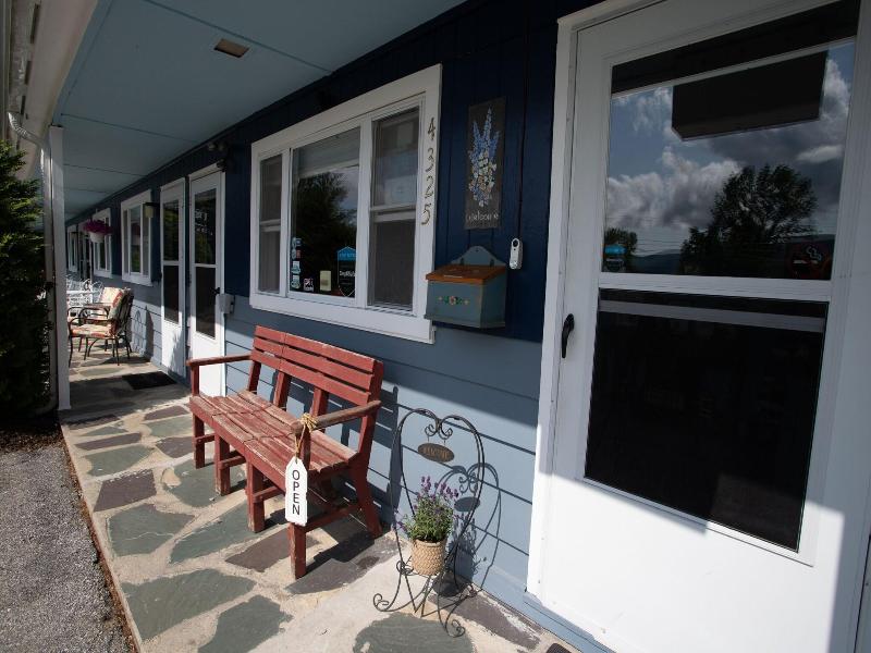 Governor S Rock Motel