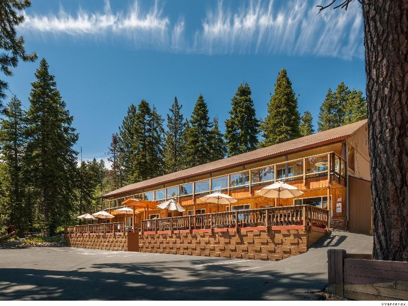 Cedar Glen Lodge image