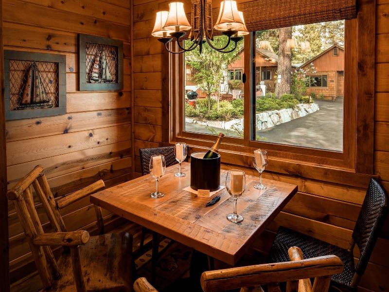 Cedar Glen Lodge image