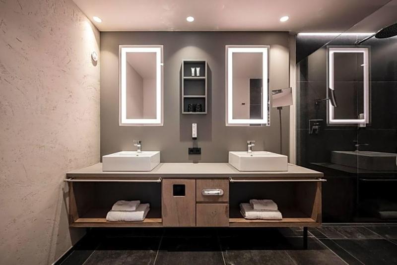 Alpine Spa Resort Viktoria image