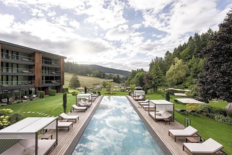 Alpine Spa Resort Viktoria image