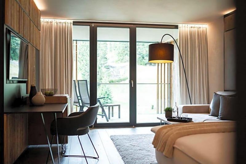 Alpine Spa Resort Viktoria image