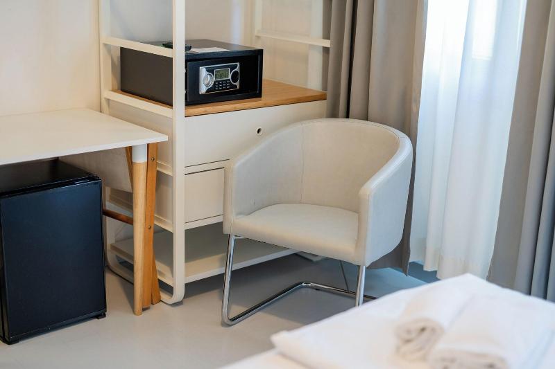 Hotel Regina image