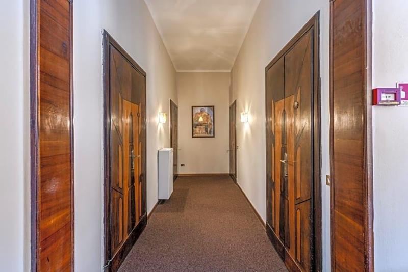 Hotel Apollo image