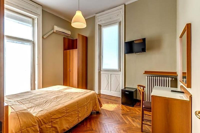 Hotel Apollo image