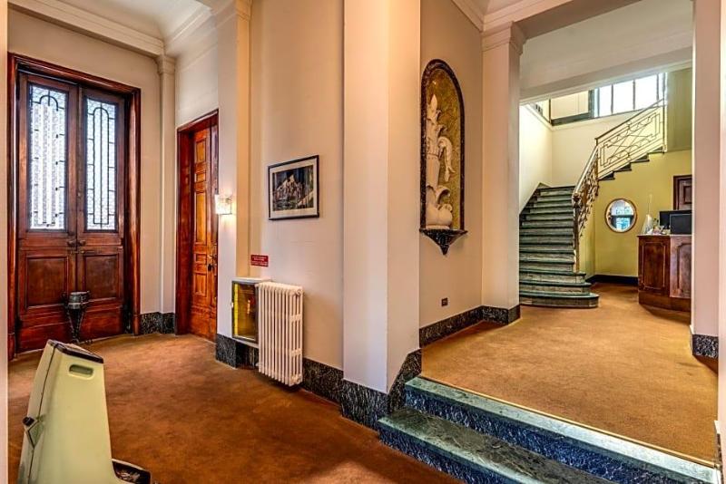 Hotel Apollo image