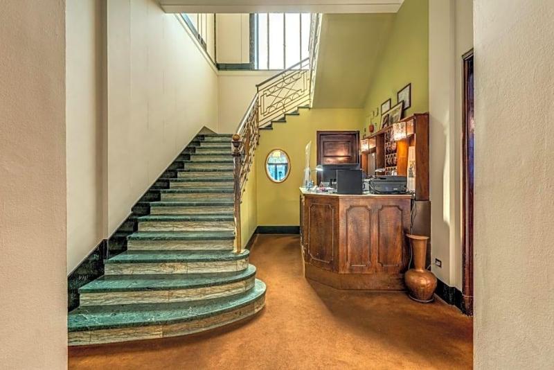 Hotel Apollo image