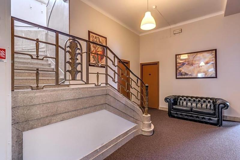 Hotel Apollo image