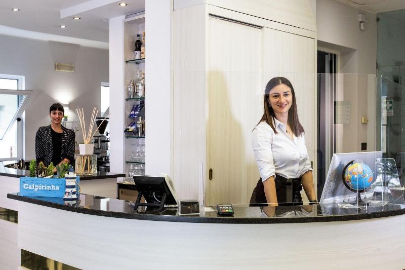 Hotel Vela D'oro image