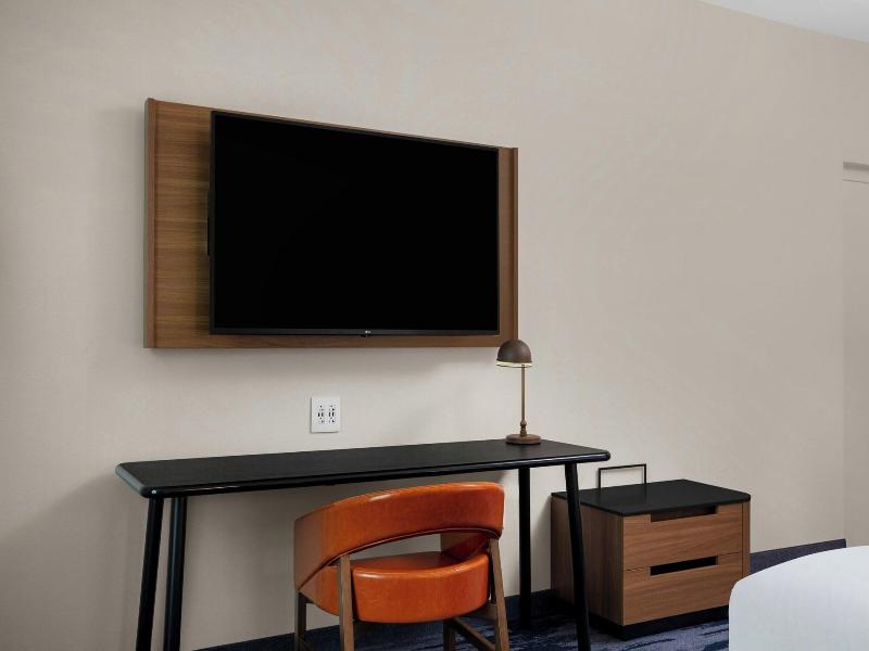 Fairfield Inn & Suites By Marriott Lewisburg image