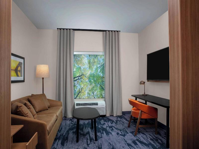Fairfield Inn & Suites By Marriott Lewisburg image